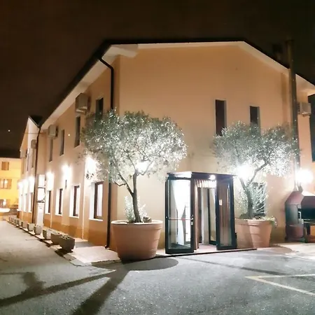 Lilia Hotel Dossobuono